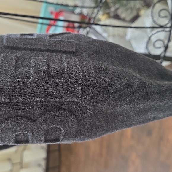 Boys BurrberryFleece Sweatshirt. Gray with Burberry logo. - Picture 4 of 9